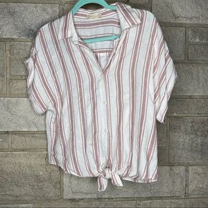 Altar’d State Short Sleeve Knot Top medium